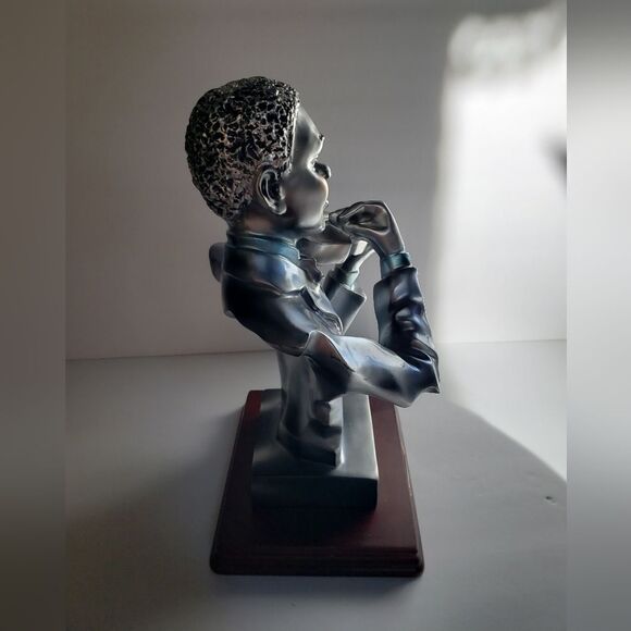 Violinist  Bust Suanti Galleries - Picture 3 of 11